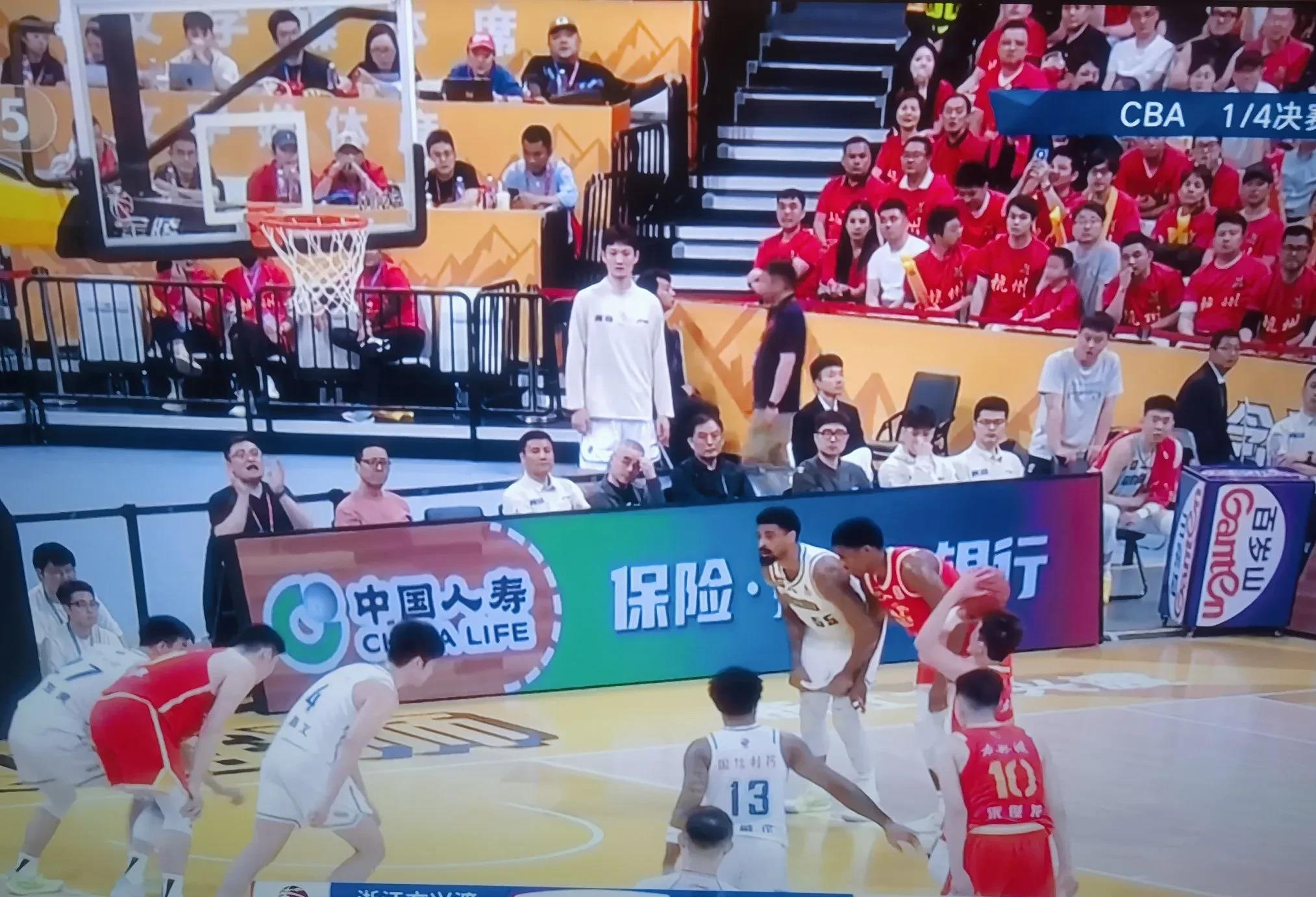 开云平台登录清晨突围战来临,浙江队围绕CBA季后赛临场应变,信心回归,临场指挥获称赞的简单介绍